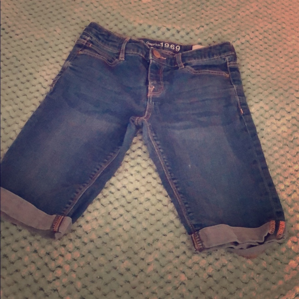 Above the knee GapKid Shorts